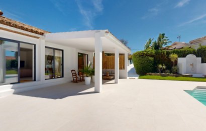 Resale - House - Detached Villa - Estepona - Estepona Centro