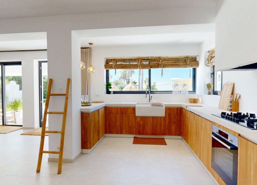 Resale - House - Detached Villa - Estepona - Estepona Centro