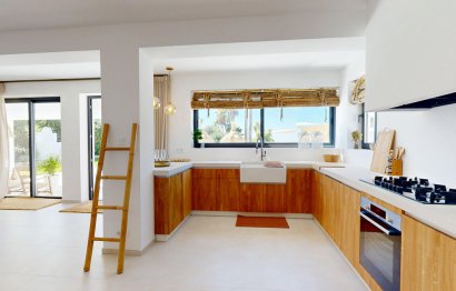Resale - House - Detached Villa - Estepona - Estepona Centro