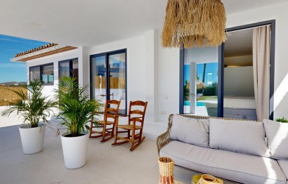 Resale - House - Detached Villa - Estepona - Estepona Centro