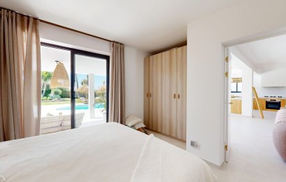 Resale - House - Detached Villa - Estepona - Estepona Centro