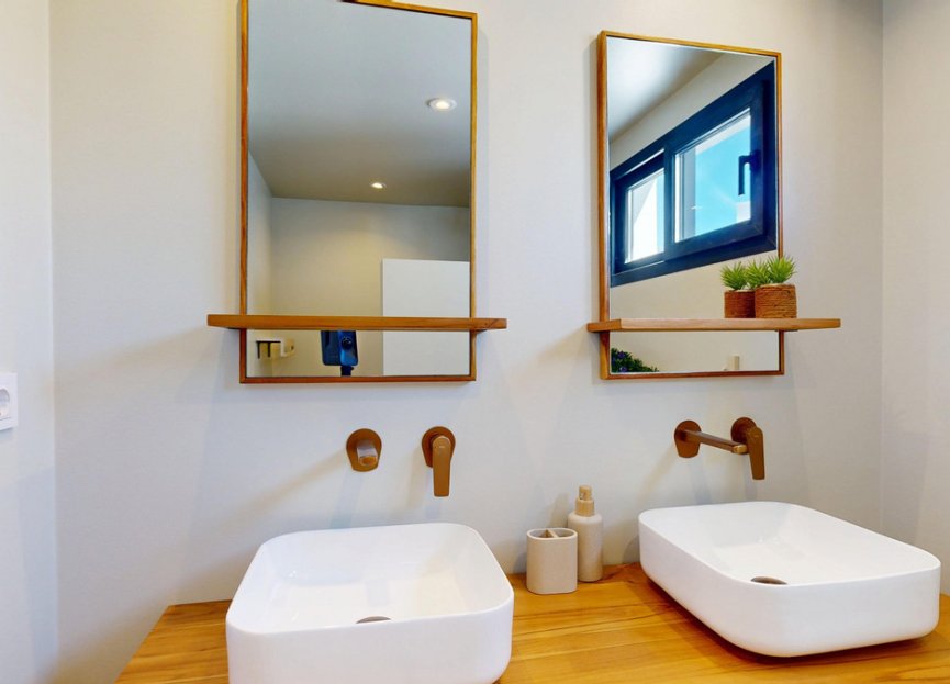 Resale - House - Detached Villa - Estepona - Estepona Centro