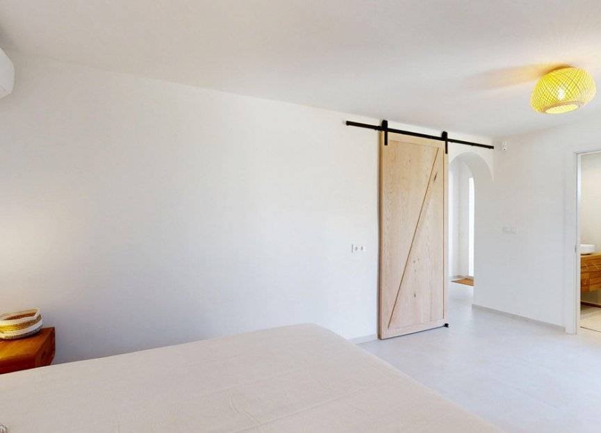 Resale - House - Detached Villa - Estepona - Estepona Centro