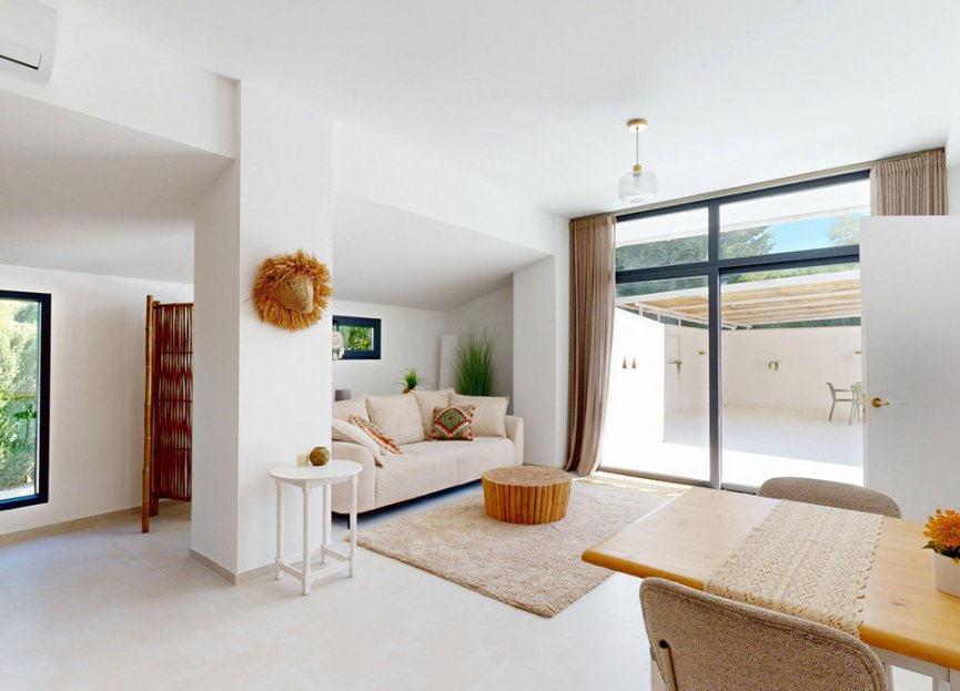 Resale - House - Detached Villa - Estepona - Estepona Centro