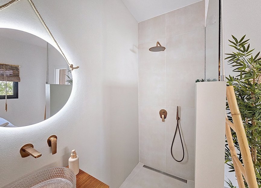 Resale - House - Detached Villa - Estepona - Estepona Centro