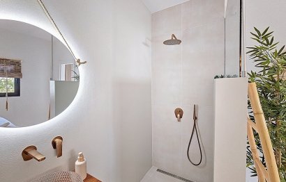 Resale - House - Detached Villa - Estepona - Estepona Centro