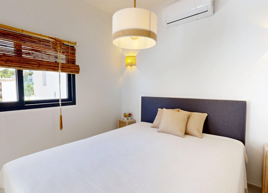 Resale - House - Detached Villa - Estepona - Estepona Centro