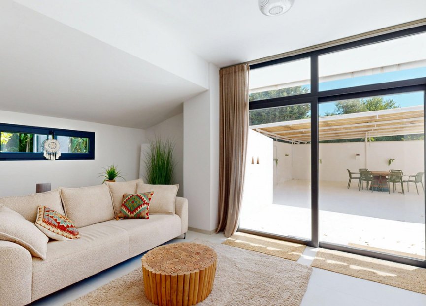 Resale - House - Detached Villa - Estepona - Estepona Centro