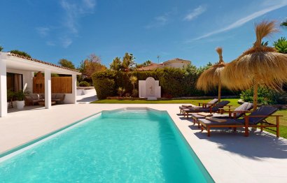 Resale - House - Detached Villa - Estepona - Estepona Centro