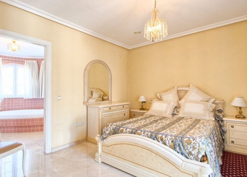 Resale - House - Detached Villa - Benalmádena - Torrequebrada