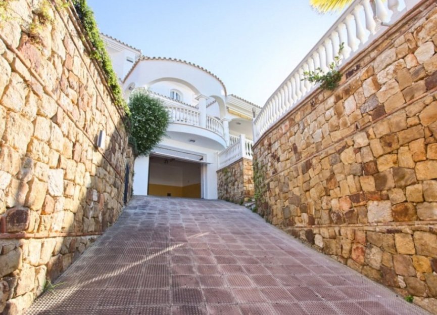 Resale - House - Detached Villa - Benalmádena - Torrequebrada