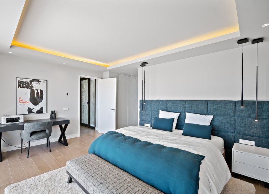 Resale - House - Detached Villa - Estepona - Cancelada