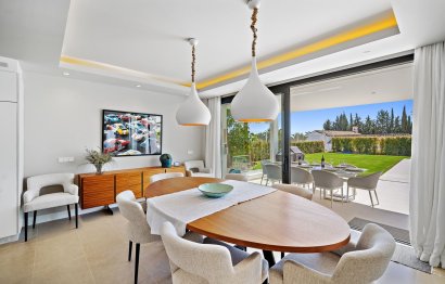 Resale - House - Detached Villa - Estepona - Cancelada