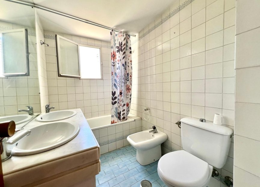 Resale - Apartment - Top Floor Apartment - Marbella - Elviria