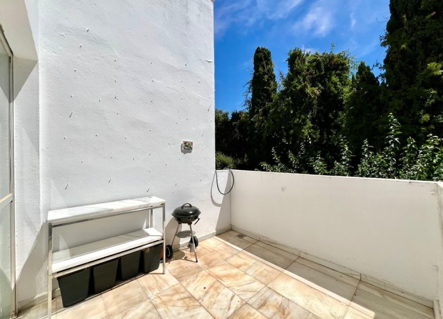 Resale - Apartment - Top Floor Apartment - Marbella - Elviria