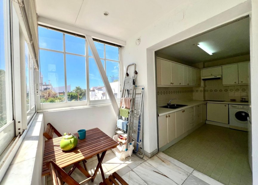 Resale - Apartment - Top Floor Apartment - Marbella - Elviria