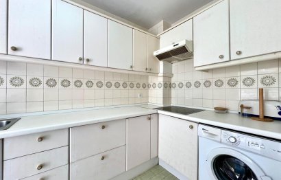 Resale - Apartment - Top Floor Apartment - Marbella - Elviria