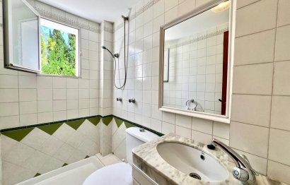 Resale - Apartment - Top Floor Apartment - Marbella - Elviria