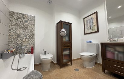 Resale - Ground floor apartment - Estepona - Atalaya