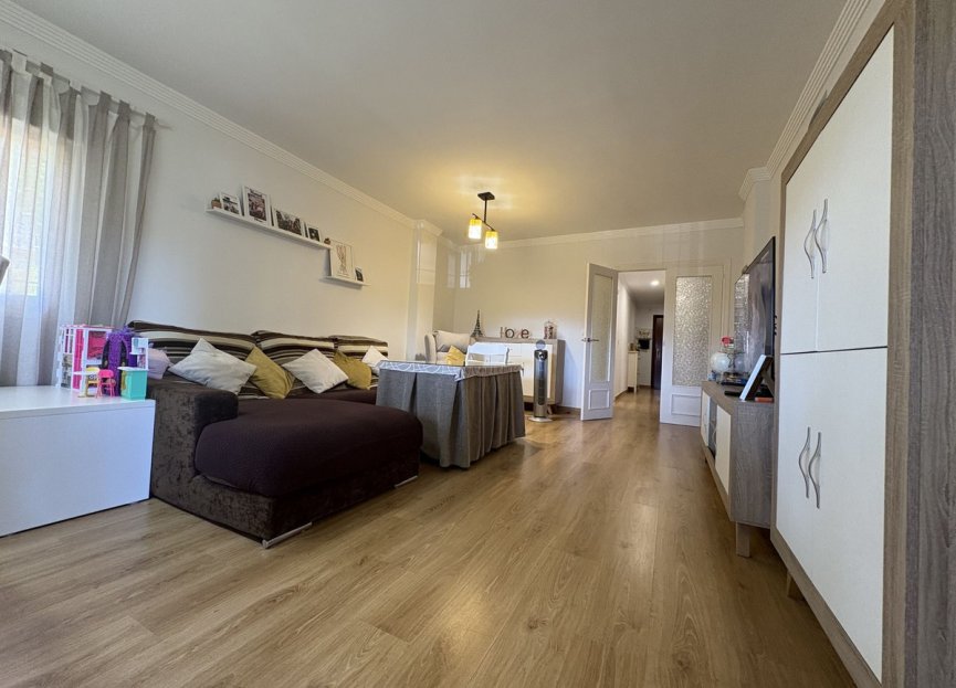 Resale - Ground floor apartment - Estepona - Atalaya