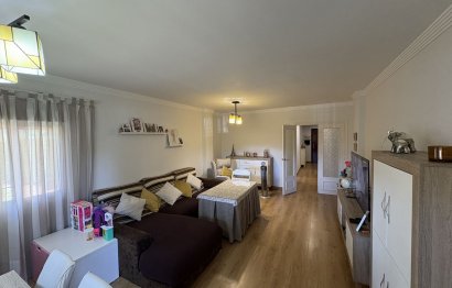 Resale - Ground floor apartment - Estepona - Atalaya