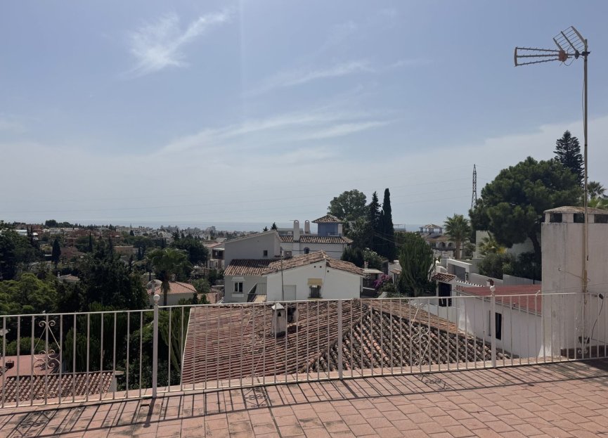 Resale - House - Detached Villa - Marbella - Nueva Andalucia
