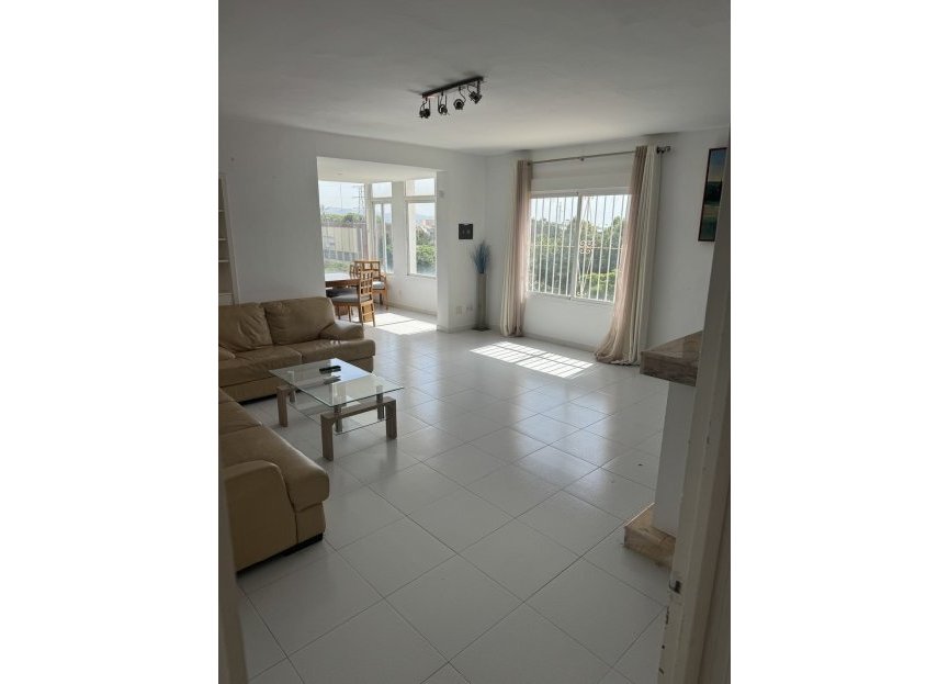 Resale - House - Detached Villa - Marbella - Nueva Andalucia