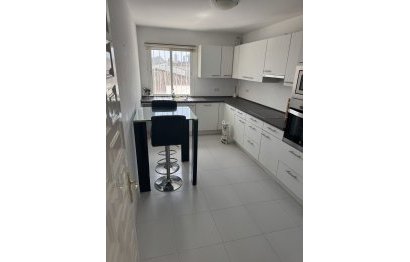 Resale - House - Detached Villa - Marbella - Nueva Andalucia