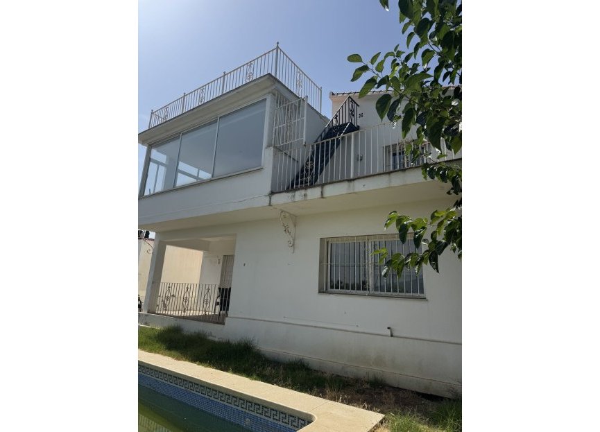 Resale - House - Detached Villa - Marbella - Nueva Andalucia