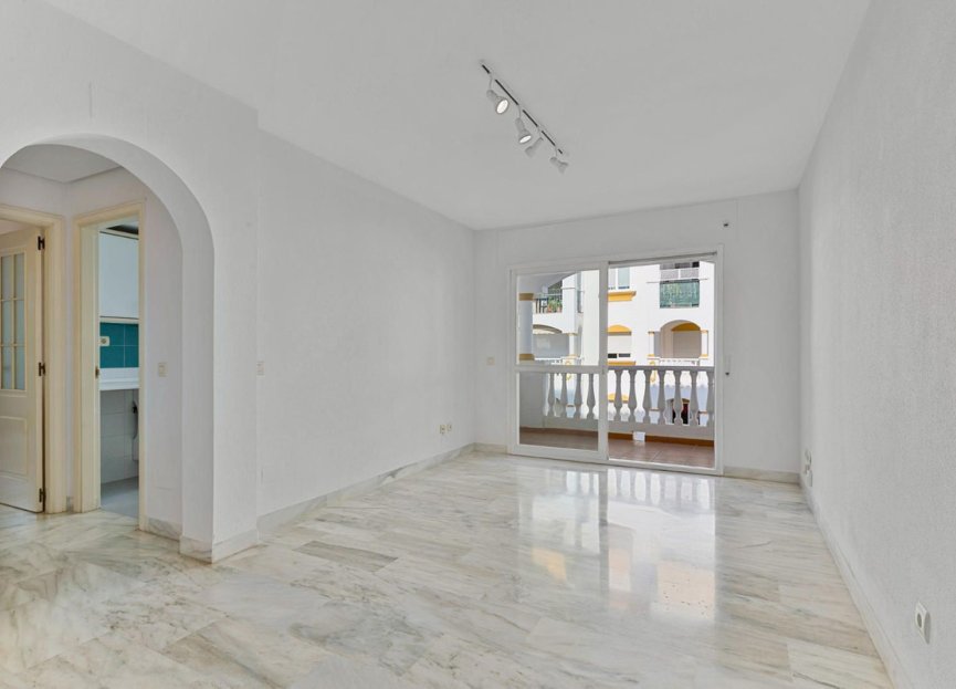 Resale - Apartment - Middle Floor Apartment - Marbella - Marbella Centro