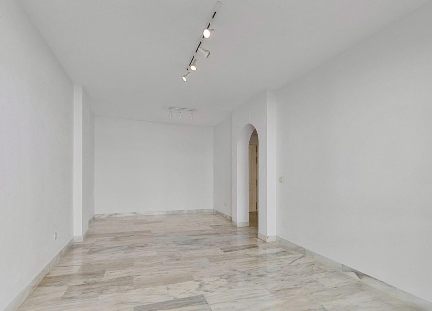 Resale - Apartment - Middle Floor Apartment - Marbella - Marbella Centro