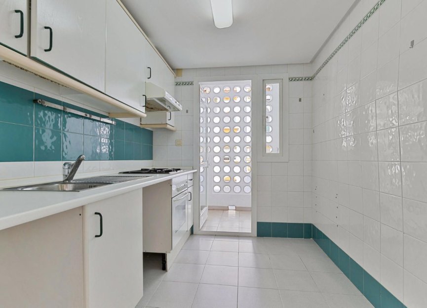 Resale - Apartment - Middle Floor Apartment - Marbella - Marbella Centro