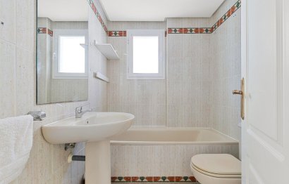 Resale - Apartment - Middle Floor Apartment - Marbella - Marbella Centro