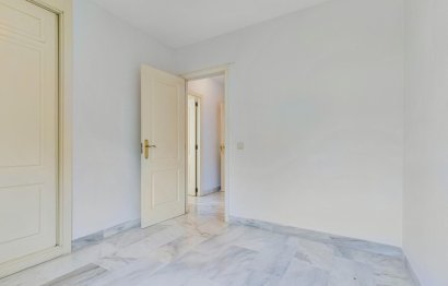 Resale - Apartment - Middle Floor Apartment - Marbella - Marbella Centro