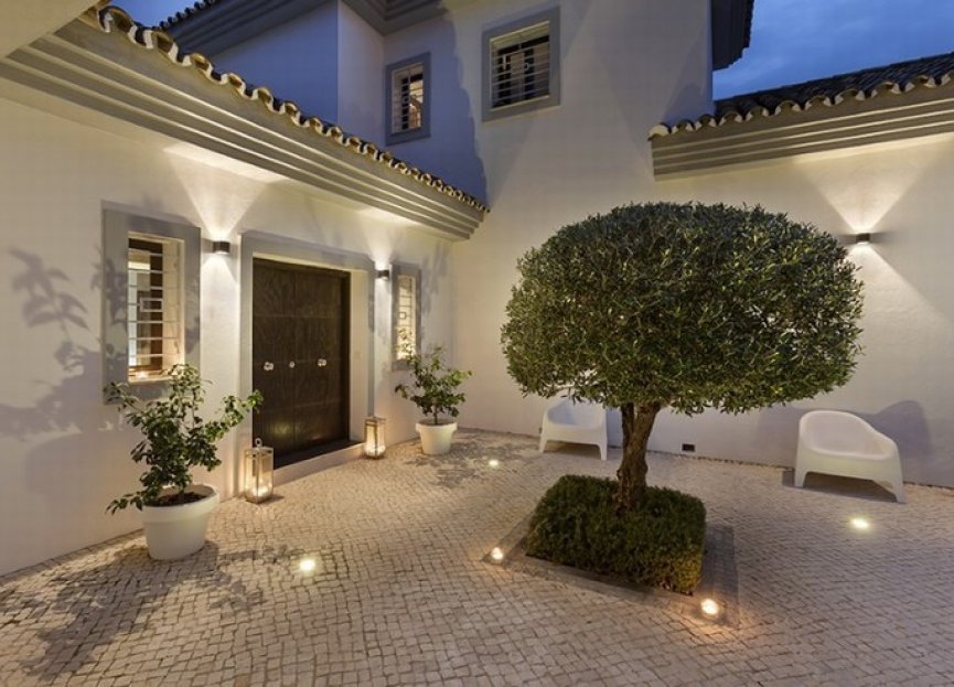 Resale - House - Detached Villa - Benahavís - Benahavís Centro