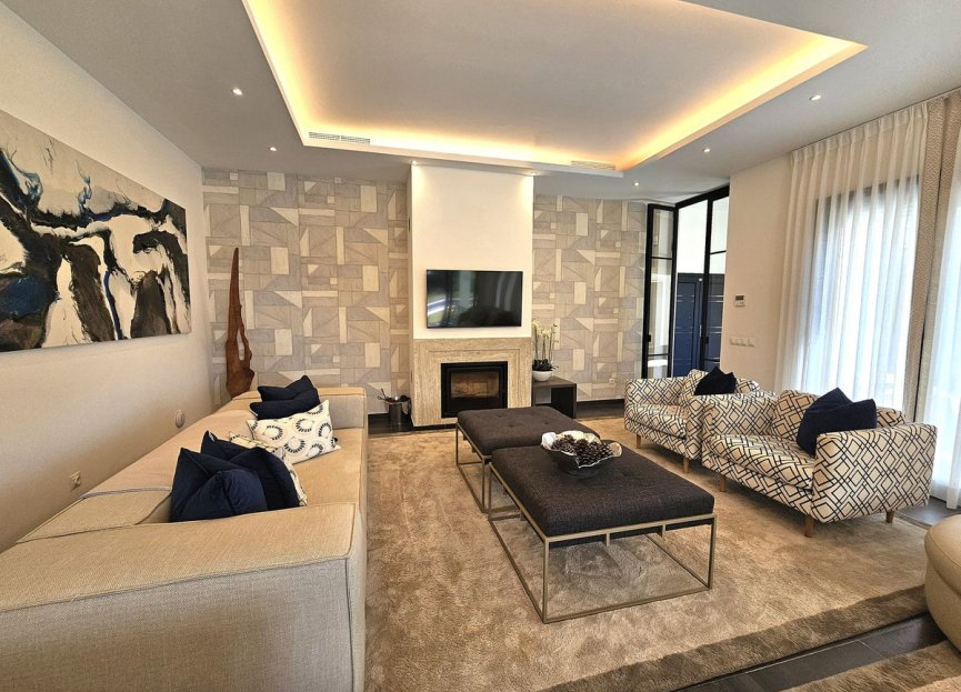 Resale - House - Detached Villa - Benahavís - Benahavís Centro