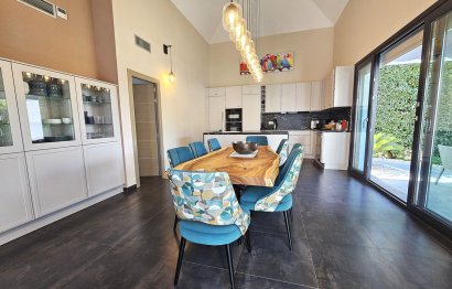 Resale - House - Detached Villa - Benahavís - Benahavís Centro