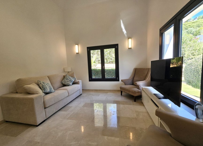 Resale - House - Detached Villa - Benahavís - Benahavís Centro