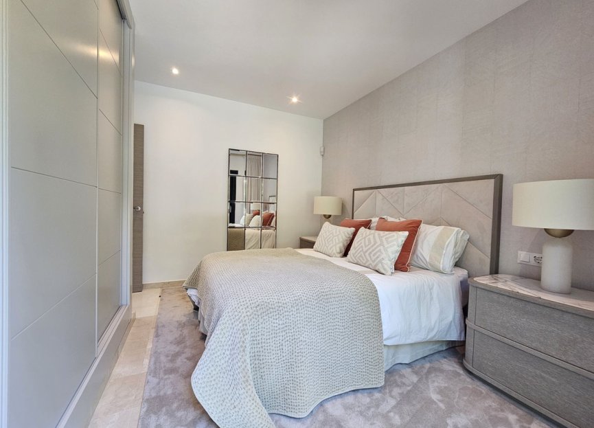 Resale - House - Detached Villa - Benahavís - Benahavís Centro