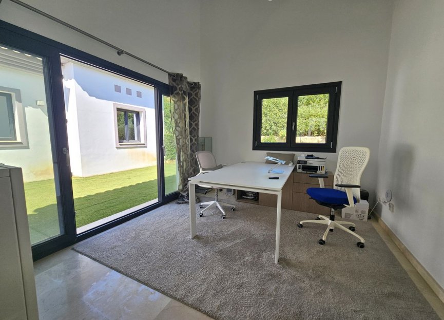 Resale - House - Detached Villa - Benahavís - Benahavís Centro