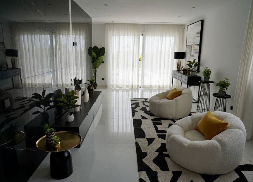 Resale - House - Detached Villa - Estepona - Cancelada