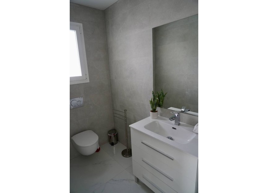 Resale - House - Detached Villa - Estepona - Cancelada