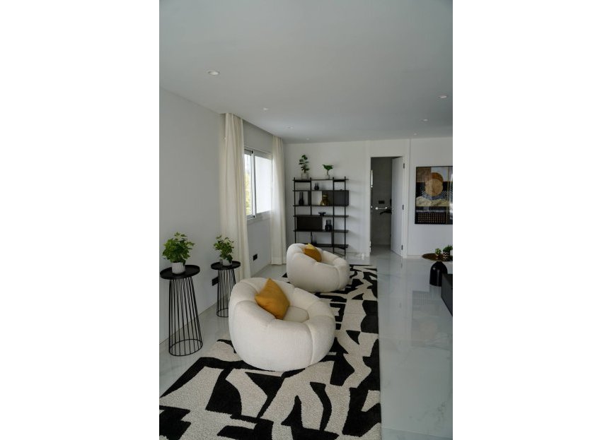 Resale - House - Detached Villa - Estepona - Cancelada