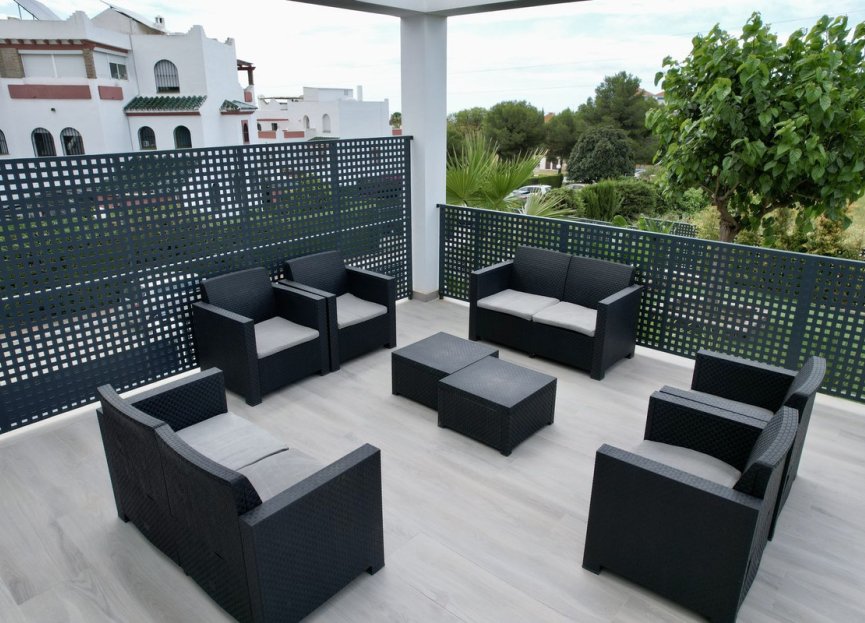 Resale - House - Detached Villa - Estepona - Cancelada