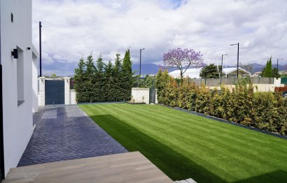 Resale - House - Detached Villa - Estepona - Cancelada