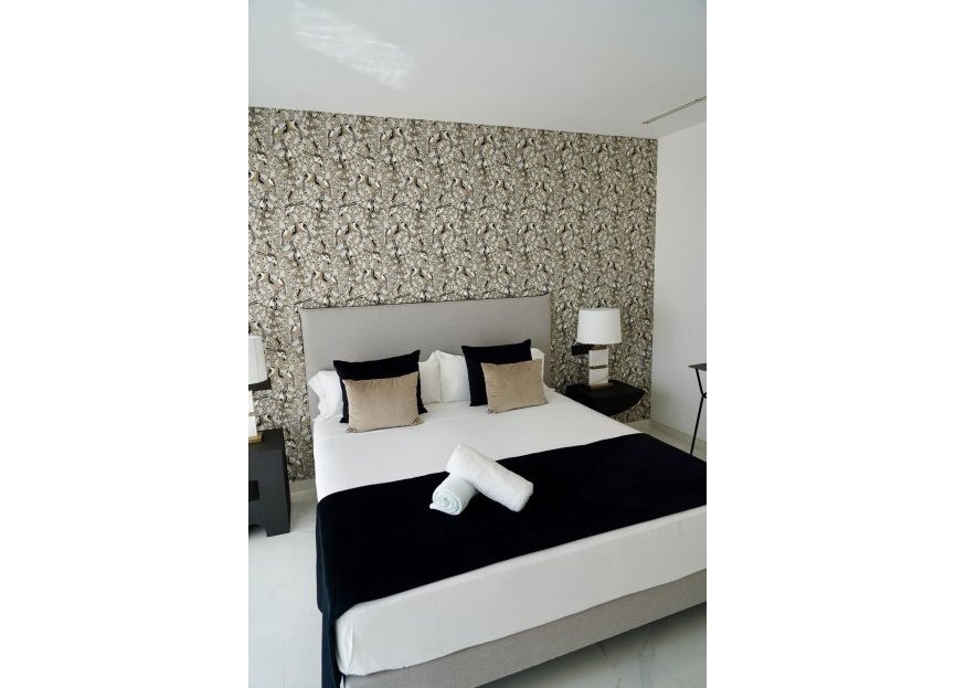 Resale - House - Detached Villa - Estepona - Cancelada