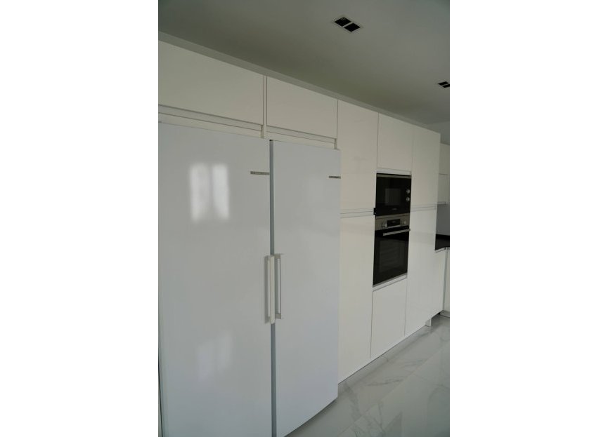 Resale - House - Detached Villa - Estepona - Cancelada