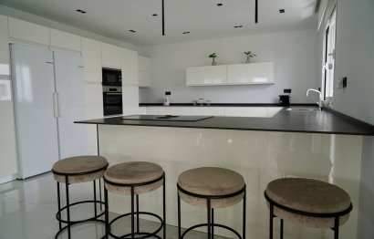 Resale - House - Detached Villa - Estepona - Cancelada