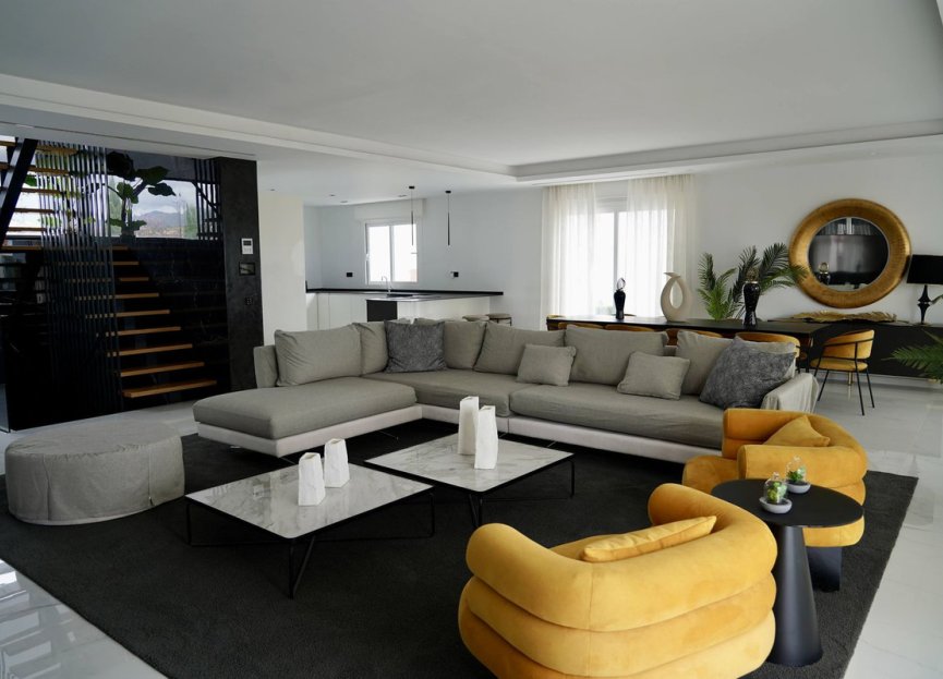 Resale - House - Detached Villa - Estepona - Cancelada