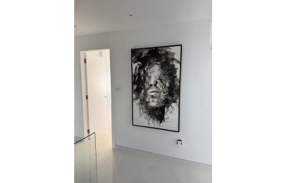 Resale - House - Detached Villa - Estepona - Cancelada